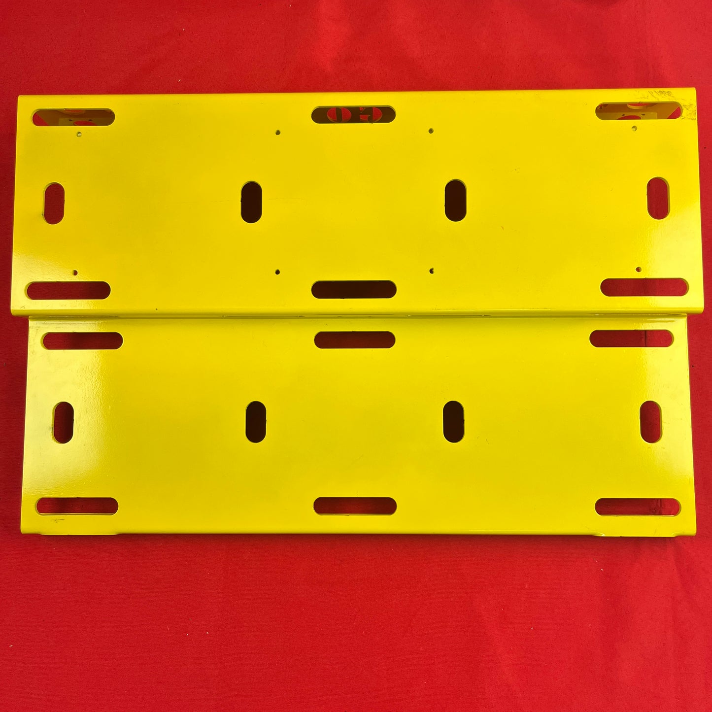 [USED] GO Pedalboards 24x16 Two-Tier Aluminum Pedalboard, Yellow (See Description)