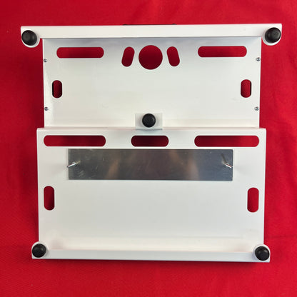 GO Pedalboards 2T18ATA 2-Tier 18-inch Aluminum Pedalboard w/ATA Flight Case, White