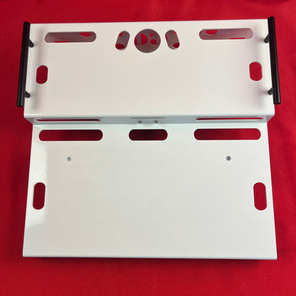 GO Pedalboards 2T18ATA 2-Tier 18-inch Aluminum Pedalboard w/ATA Flight Case, White