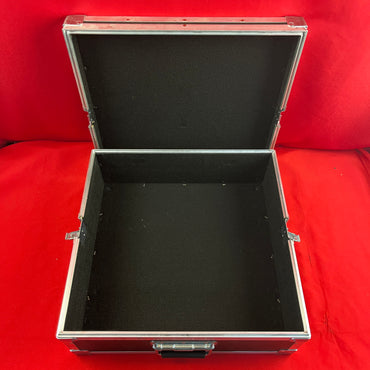 GO Pedalboards 2T18ATA 2-Tier 18-inch Aluminum Pedalboard w/ATA Flight Case, White