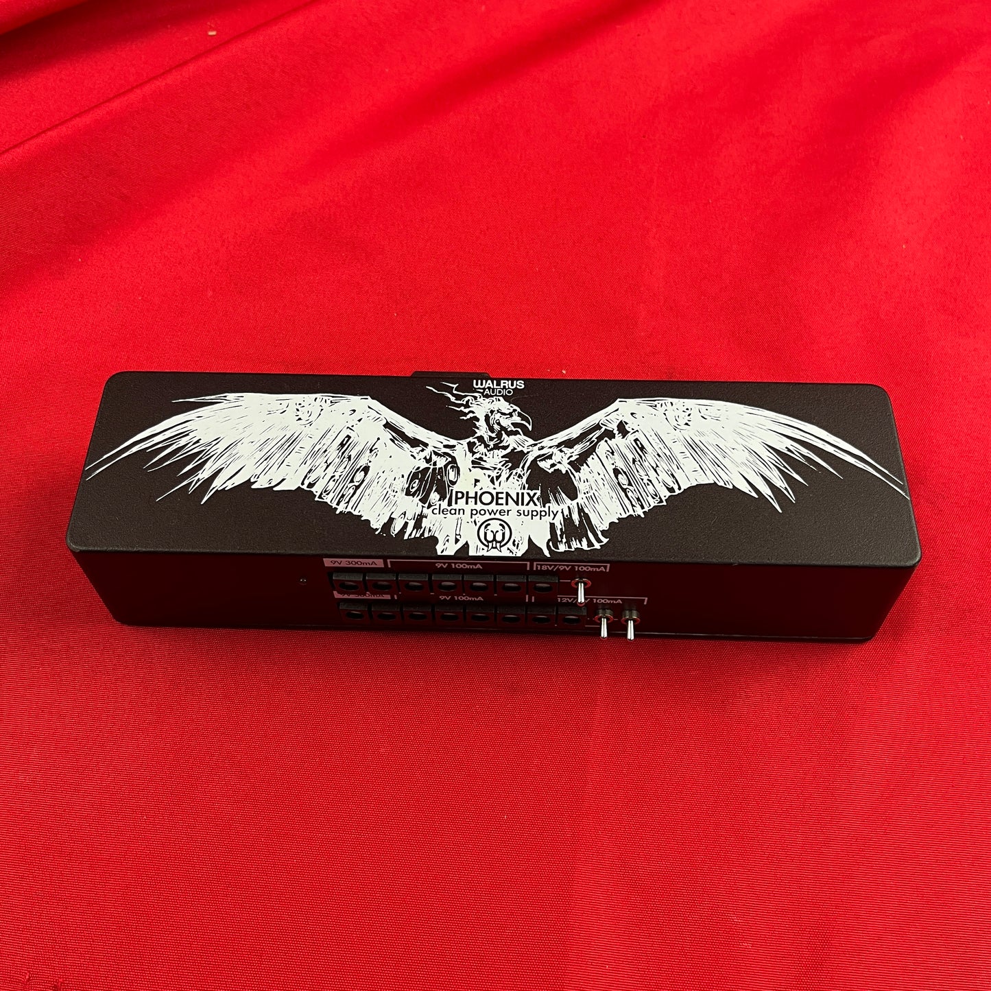 [USED] Walrus Audio Phoenix 15 Output Power Supply, Black (Gear Hero Exclusive) (See Description)