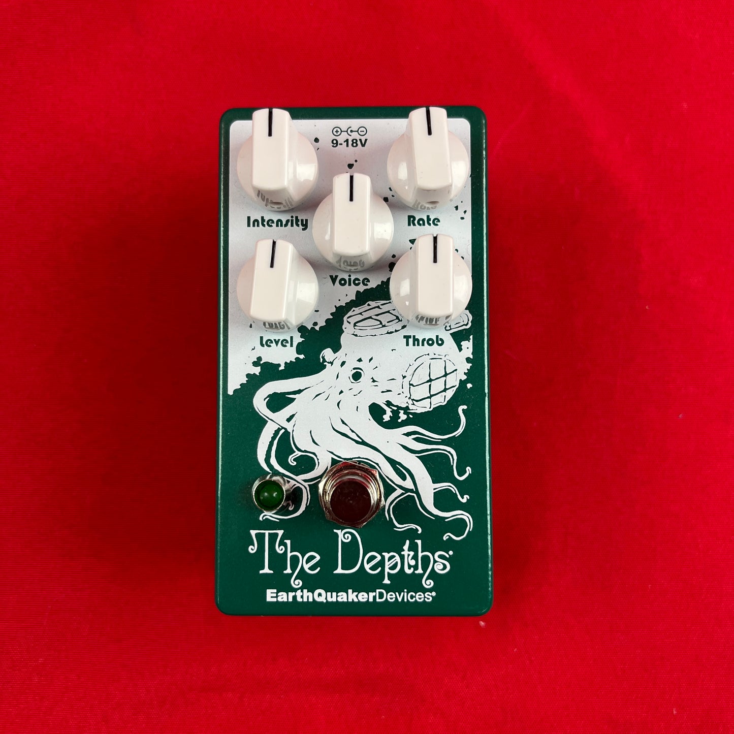 [USED] EarthQuaker Devices The Depths V2 Analog Optical Vibe Machine