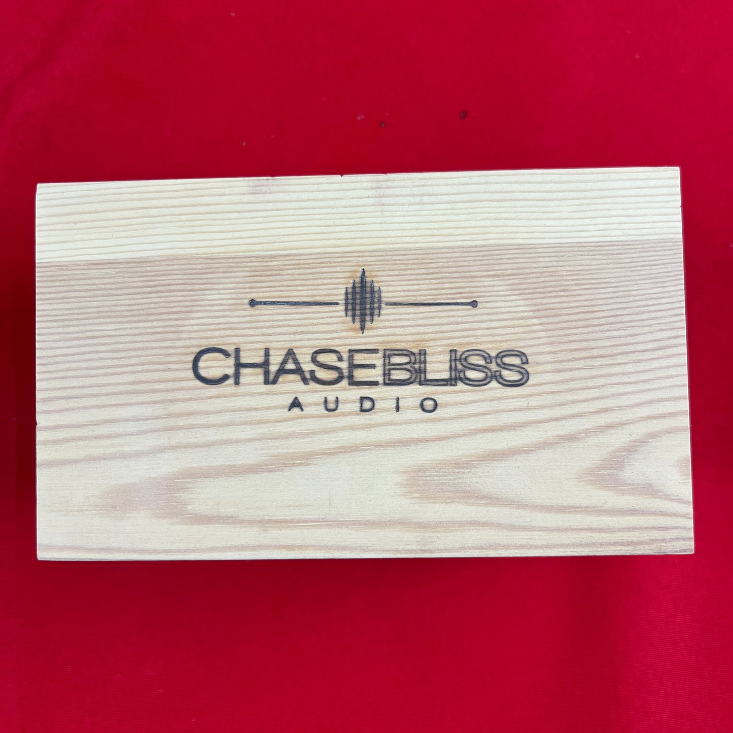 [USED] Chase Bliss Audio Warped Vinyl MkII Analog Vibrato / Chorus Wooden Box (PEDAL NOT INCLUDED) (See Description)