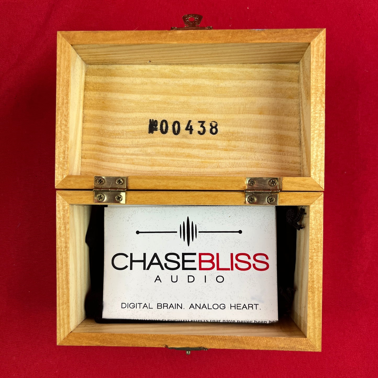 [USED] Chase Bliss Warped Vinyl HiFi Analog Vibrato/Chorus Wooden Box (PEDAL NOT INCLUDED) (See Description)