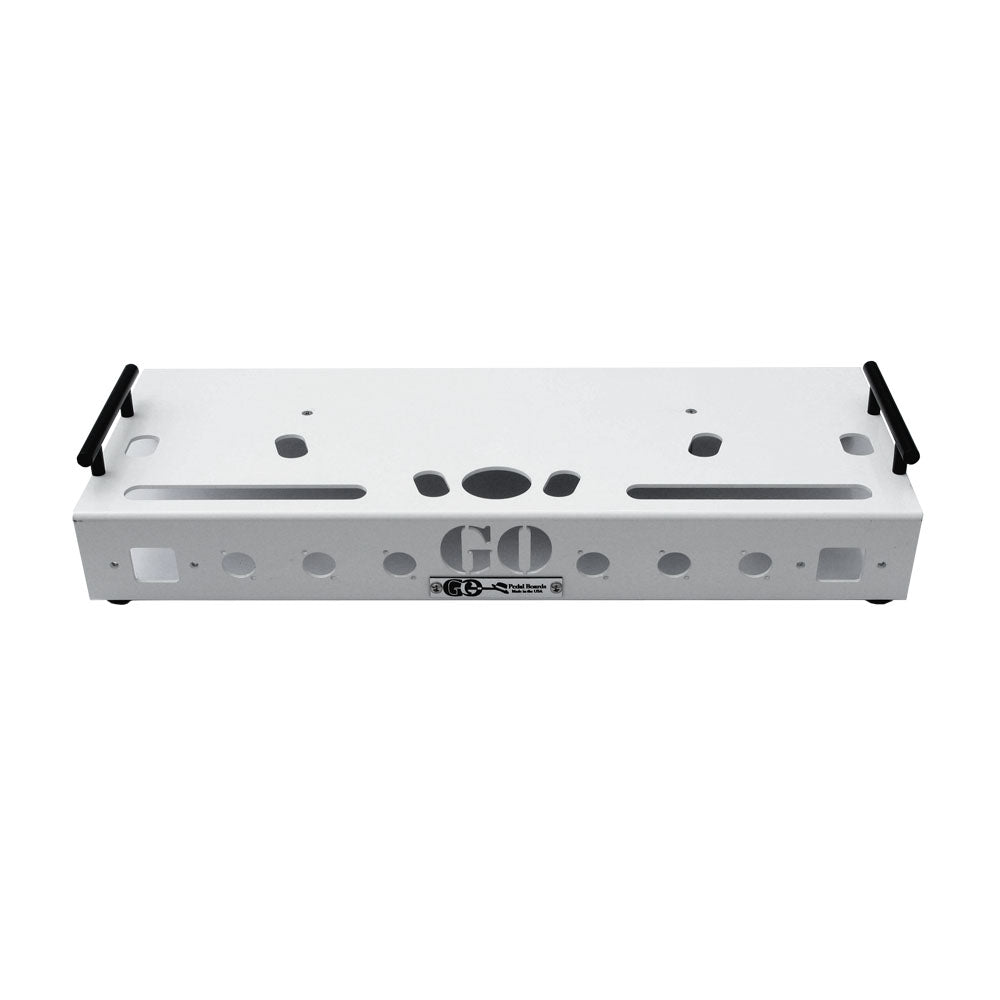 GO Pedalboards 1T24ATA 1-Tier 24-inch Aluminum Pedalboard w/ATA Flight Case, White