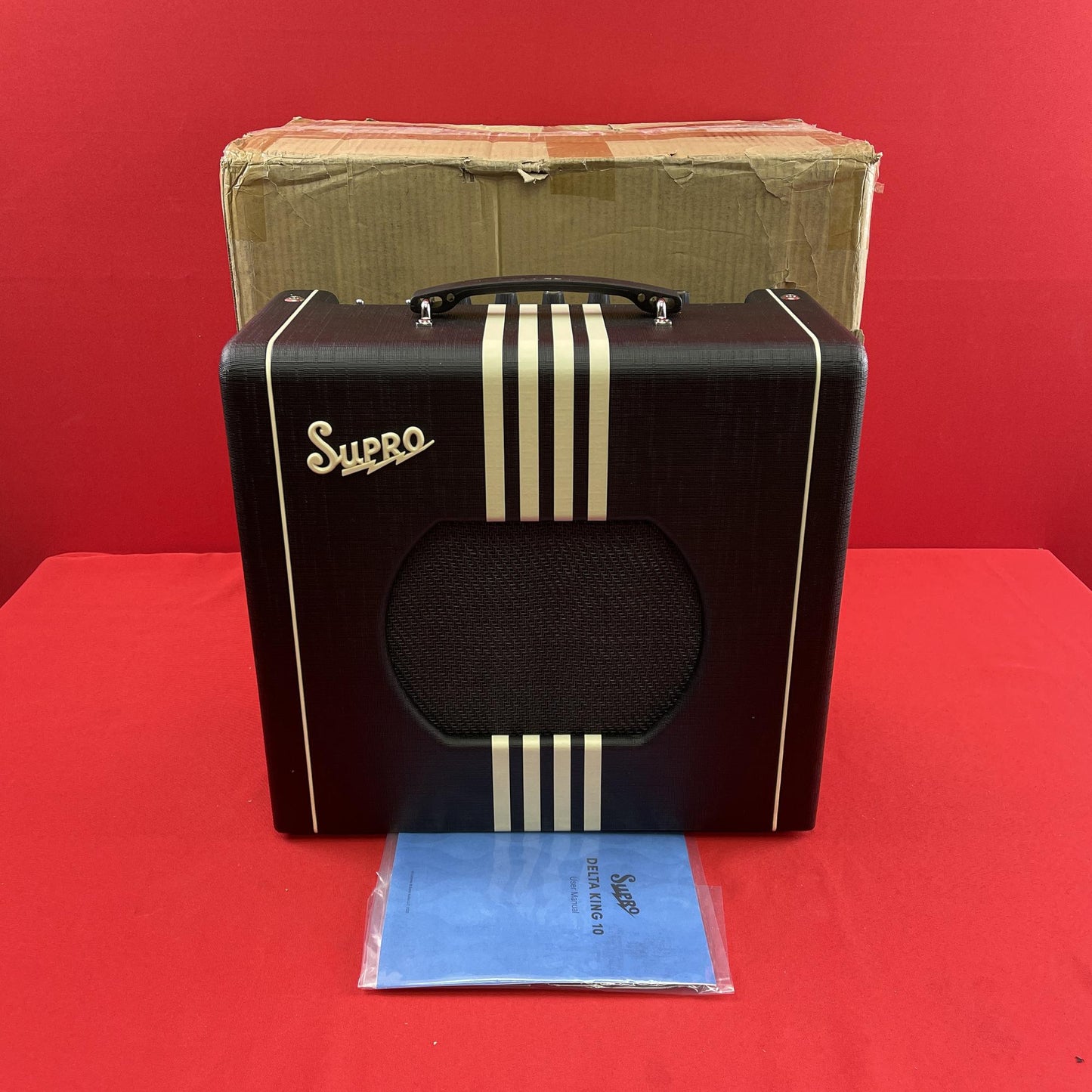 [USED] Supro 1820RBC Delta King 10 5-Watt 1 X 10" Guitar Combo, Black w/Cream Stripes