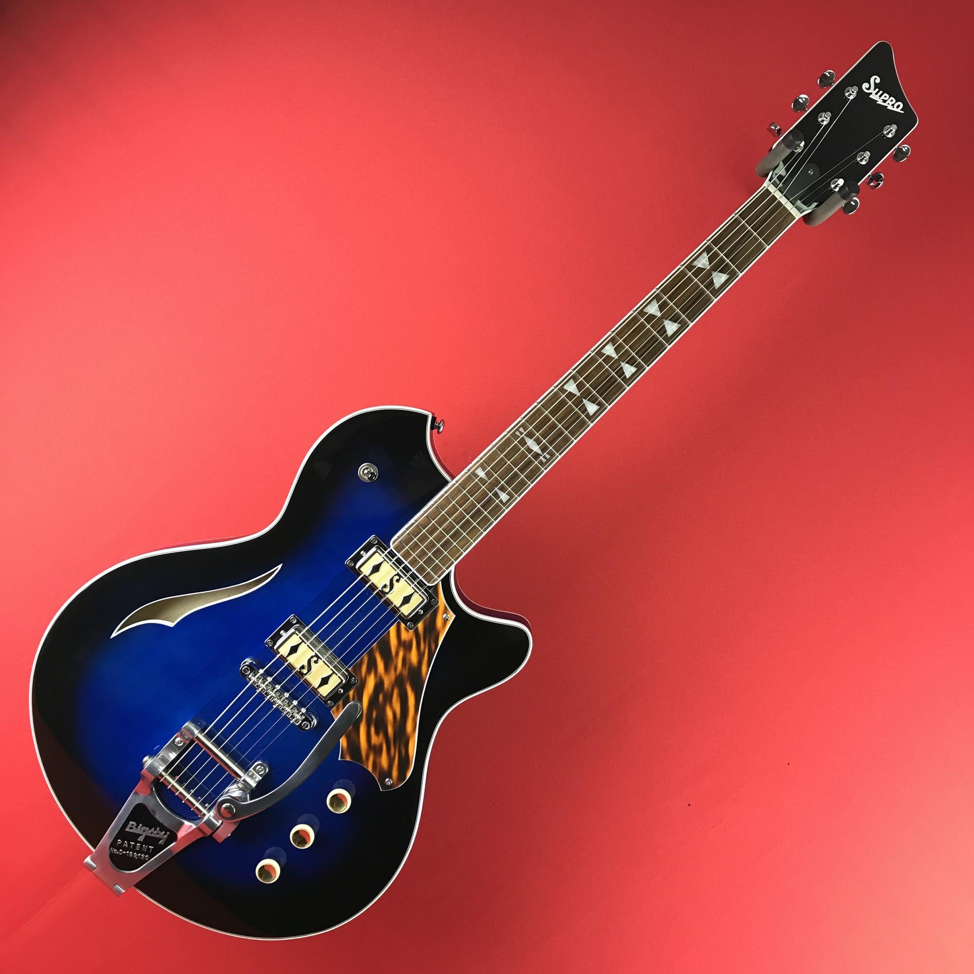 [USED] Supro 2052ABB7 Clermont Midnight Blueburst w/Bigsby